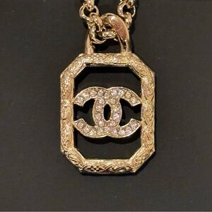 Authentic Chanel Champagne Gold Pendant Necklace NWOT